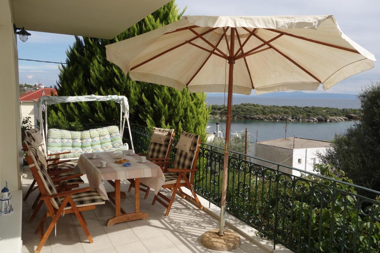 Beach Front House With View Marathos  외부 사진